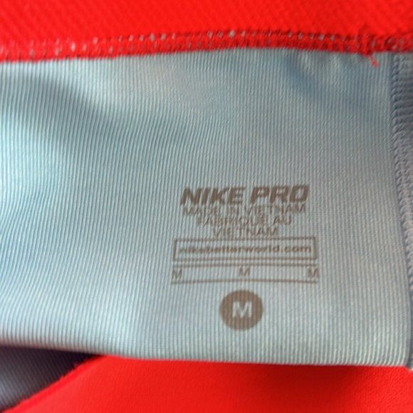 Nike Pro Capris - Picture 2 of 2